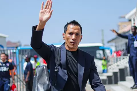 خلفًا للشابي.. الرجاء المغربي يعلن تعاقده مع فادلو ديفيدز 